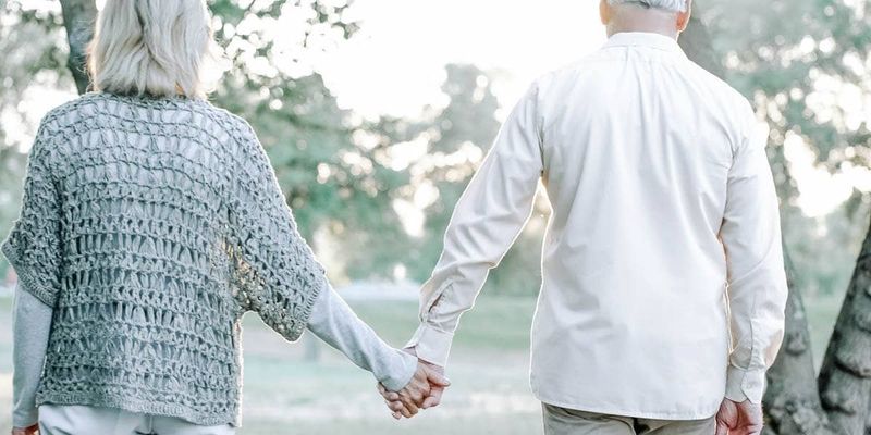 Waiting Before Remarrying Actually Lowers Your Risk