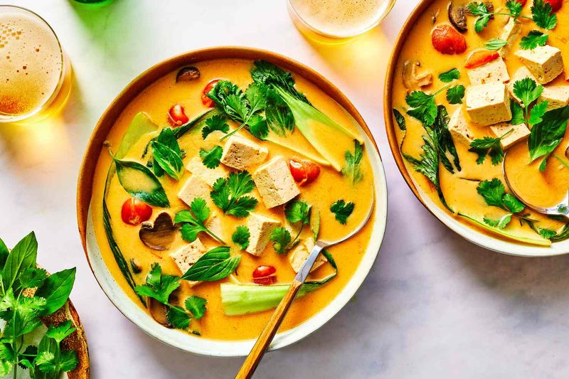 Thai Tom Yum Pak (Spicy Boiled Vegetable Soup)