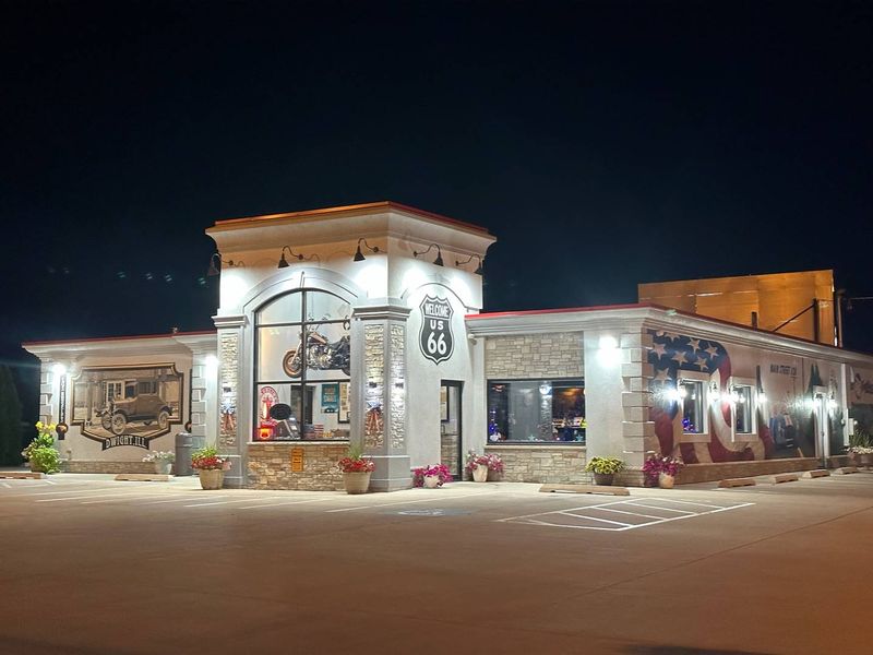 Old Route 66 Family Restaurant - Dwight