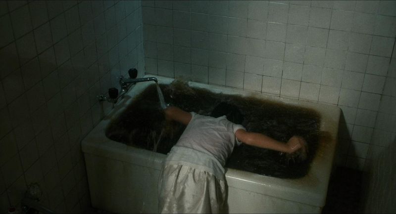 Dark Water (2002)