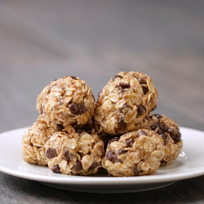 Banana Oat Energy Balls