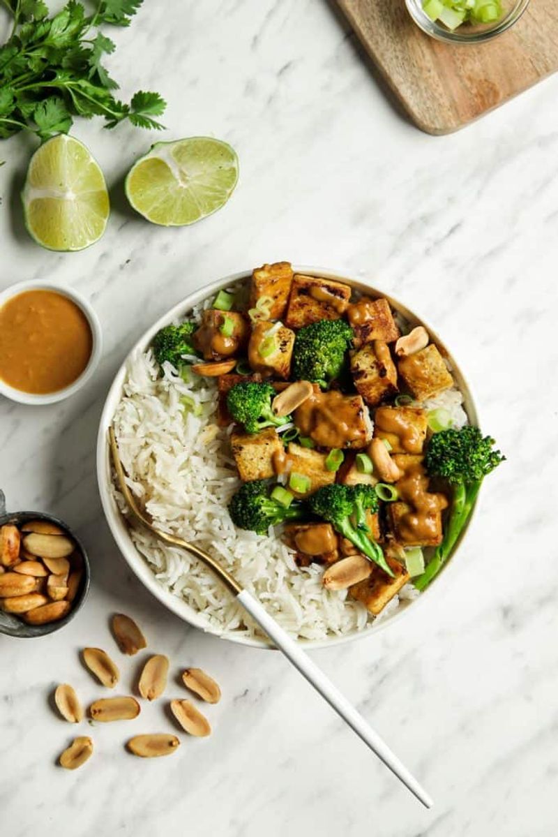 Tofu Stir-Fry with Peanut Sauce