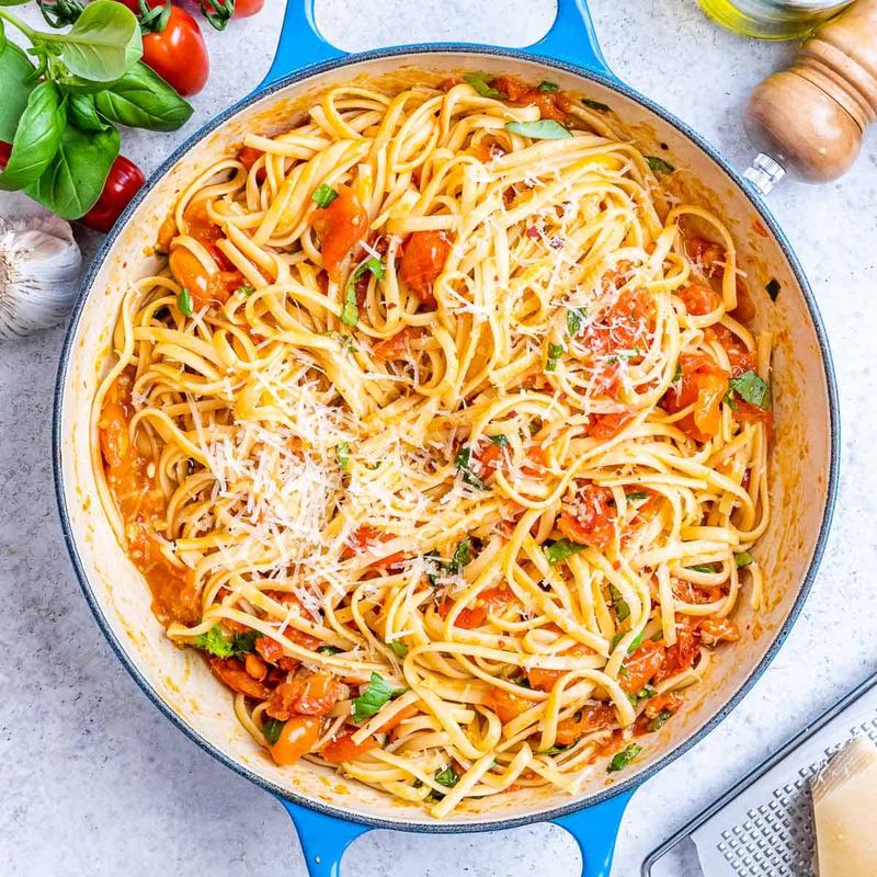One-Pot Tomato Basil Pasta