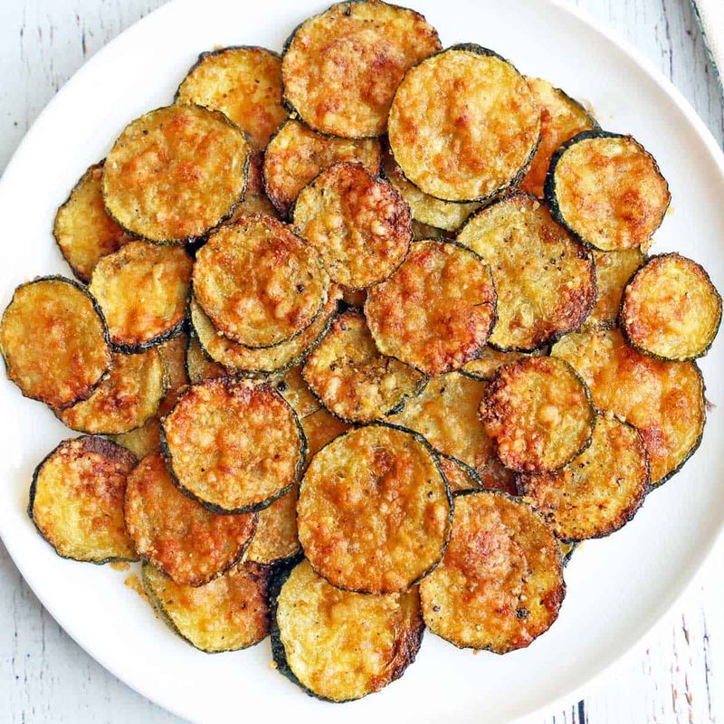 Crispy Baked Parmesan Zucchini Chips