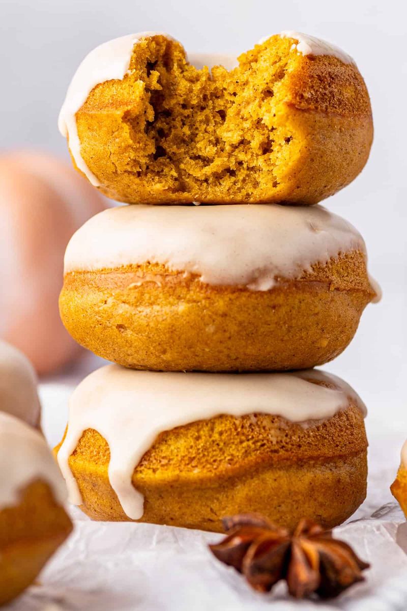 Pumpkin Spice Glazed Doughnuts
