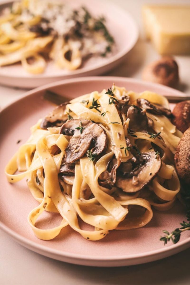 Creamy Mushroom and Thyme Tagliatelle