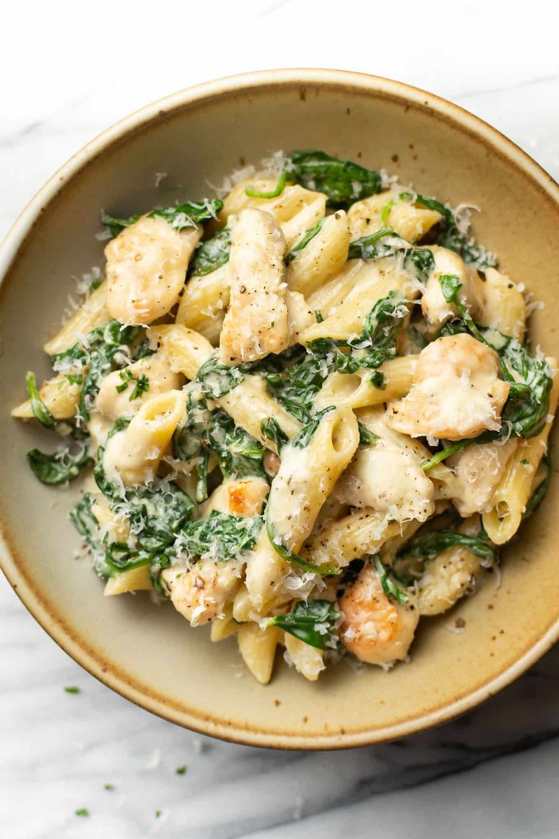 Creamy Spinach and Chicken Pasta