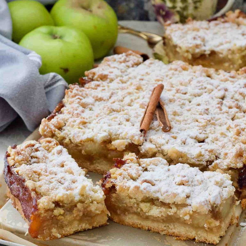 Polish Apple Cake - Szarlotka
