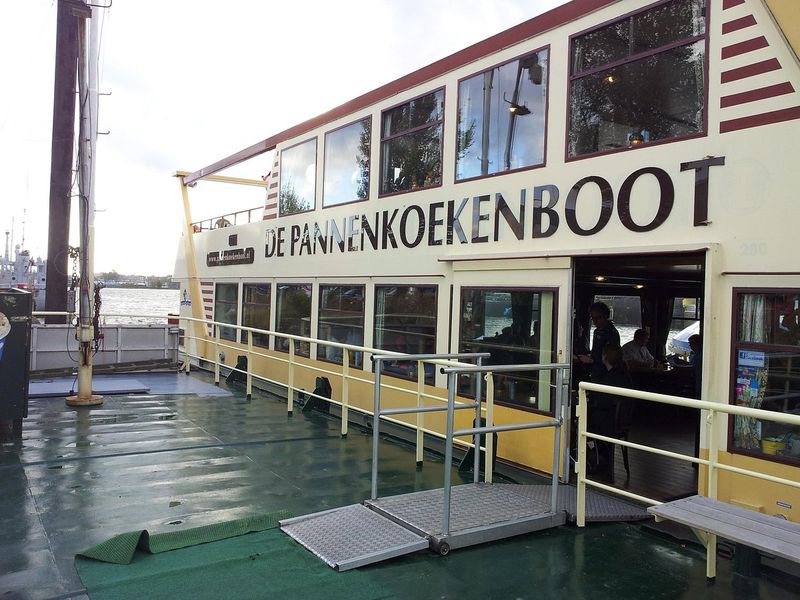 Pannenkoekenboot (Pancake Boat)