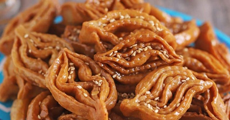 Moroccan Chebakia