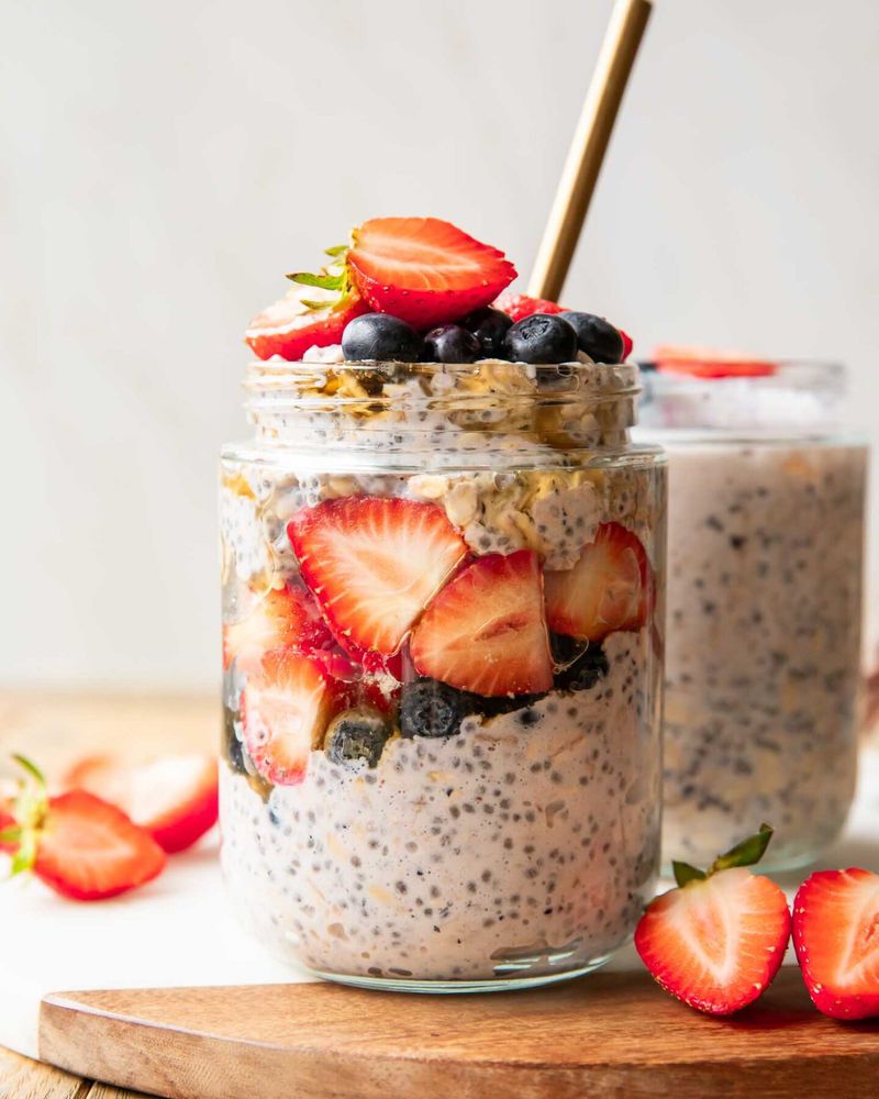 Overnight Oats with Berries