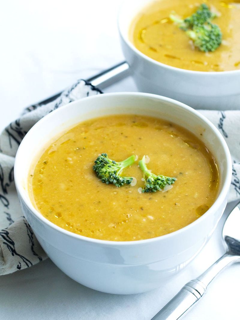 Broccoli and Walnut Soup