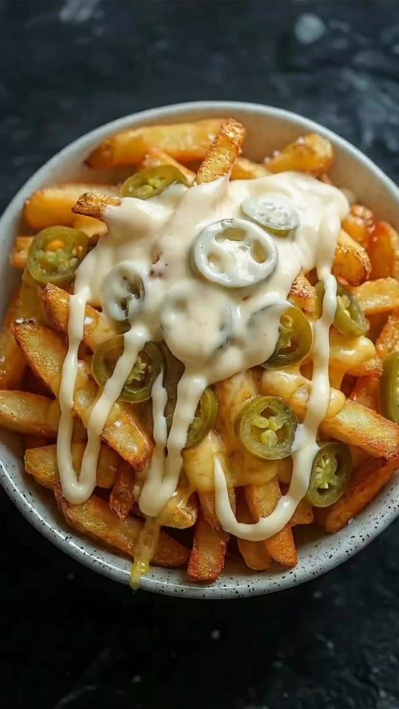 Fry-Topped Chili Bowl