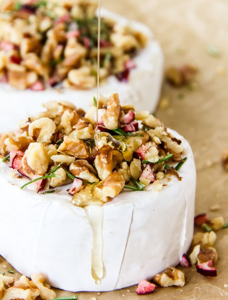 Baked Brie with Honey and Walnuts