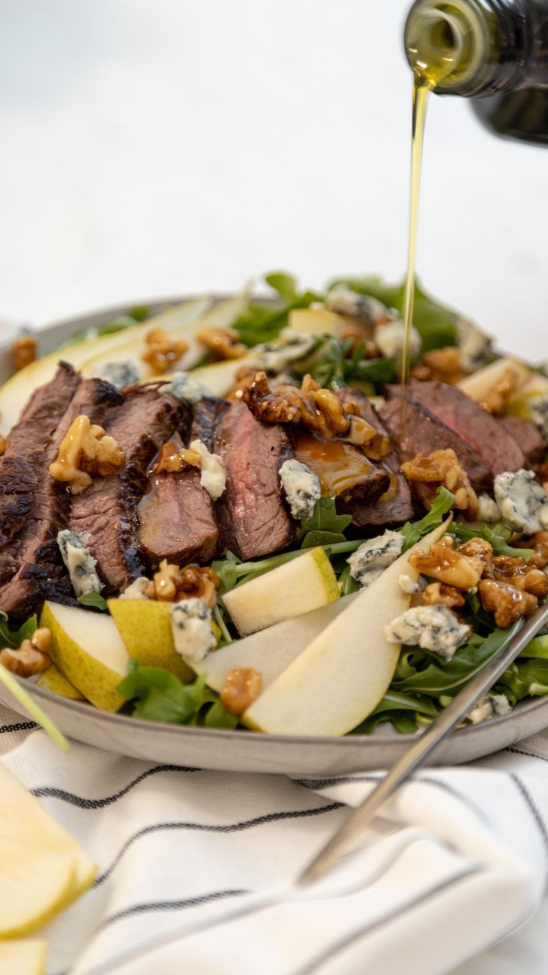 Candied Pecan and Gorgonzola Salad with Steak