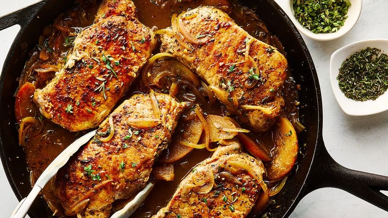 Spiced Apple and Pork Chops Skillet
