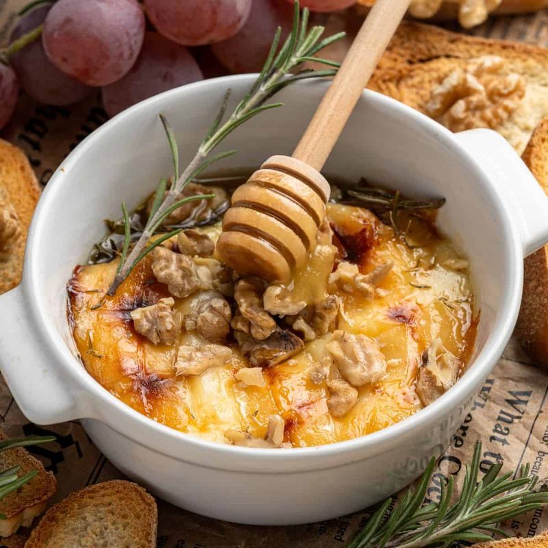 Baked Brie with Honey and Walnuts