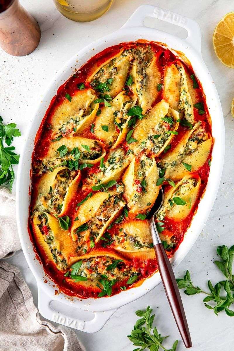 Spinach and Ricotta Stuffed Pasta Shells