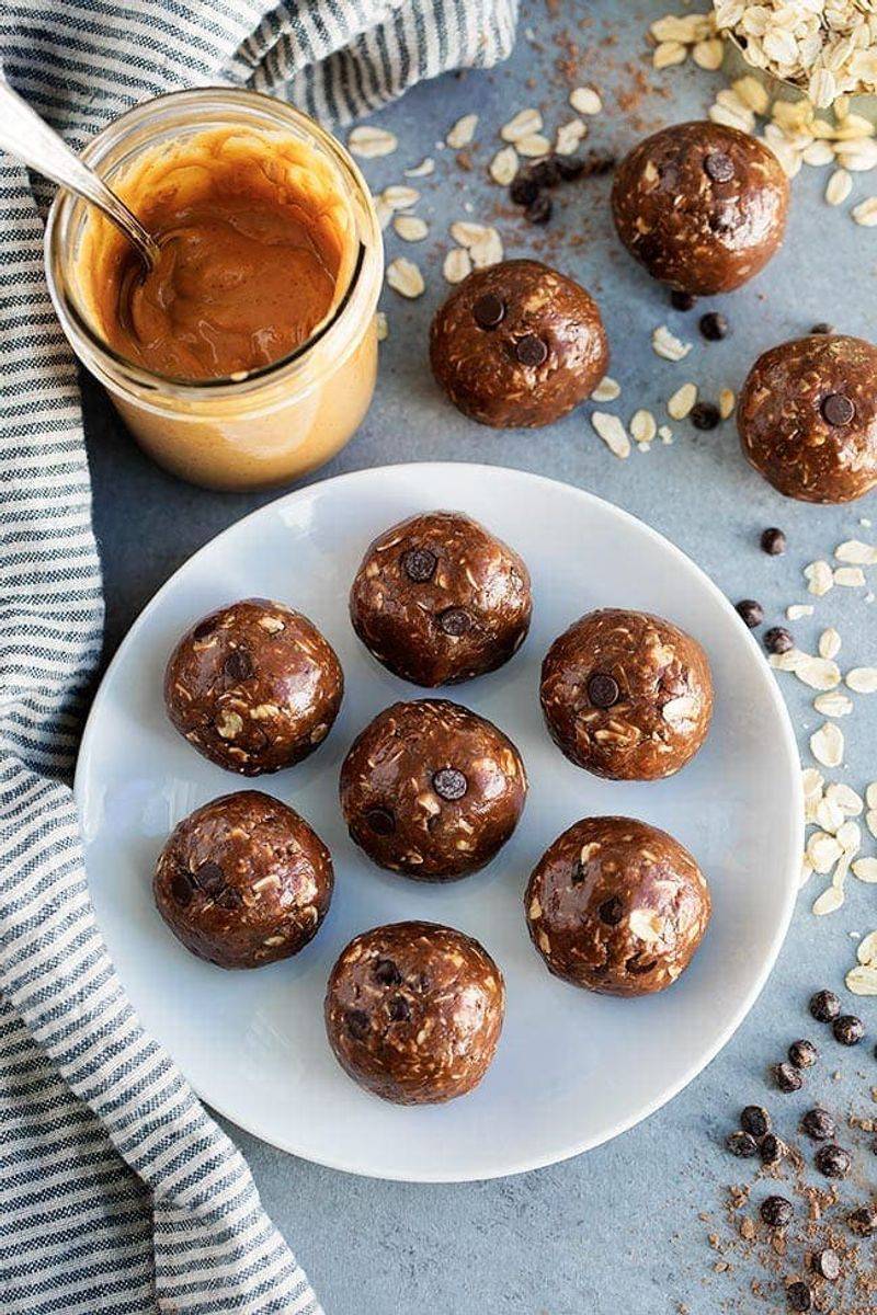 Peanut Butter Chocolate Energy Balls