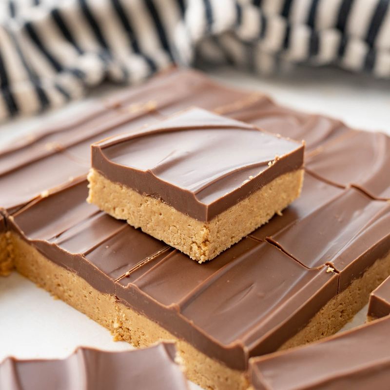 No-Bake Chocolate Peanut Butter Bars