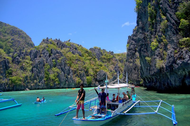 Philippines: Islands and Openhearted Hosts