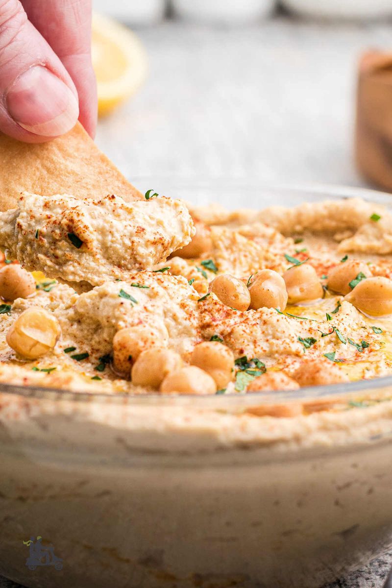 Pita Bread with Hummus