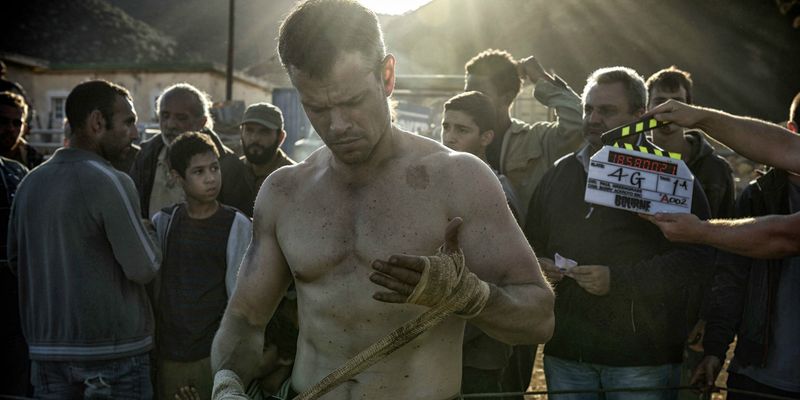 The Bourne Identity (2002): Close and Uncomfortable