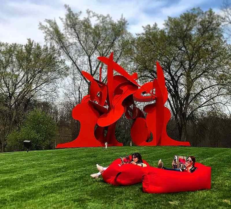 Pyramid Hill Sculpture Park and Museum, Hamilton
