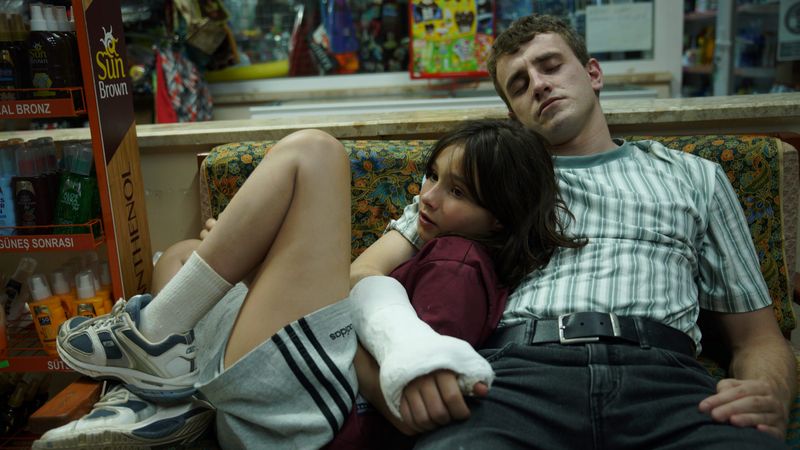 Frankie Corio in Aftersun (2022)