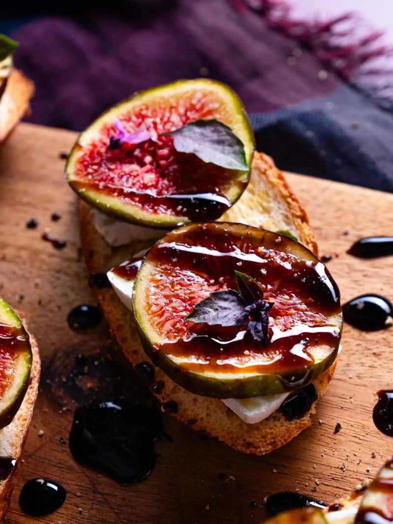 Roasted Fig and Brie Crostini with Balsamic Glaze