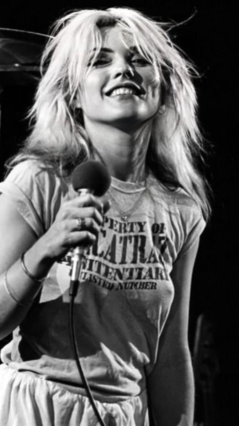 Heart of Glass - Blondie (1978)