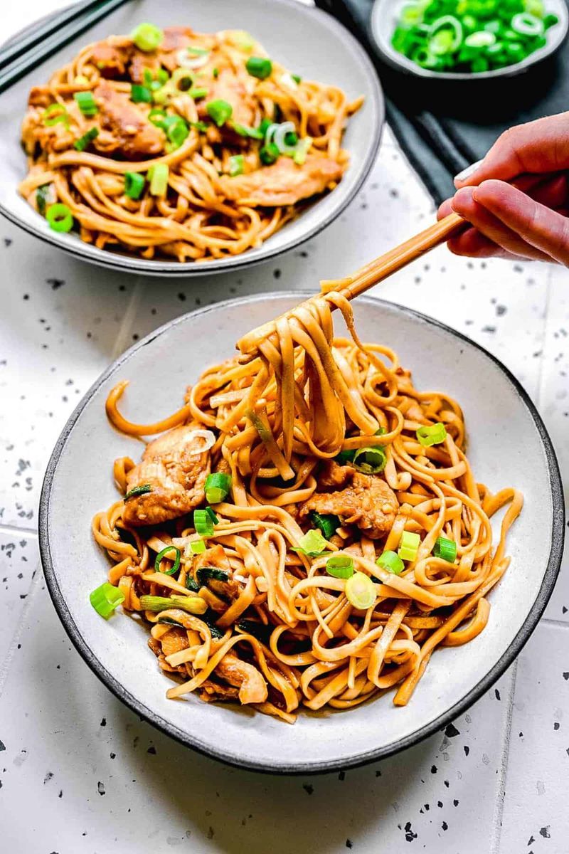 Lo Mein: The Noodle Dish That Sneaks Up on You