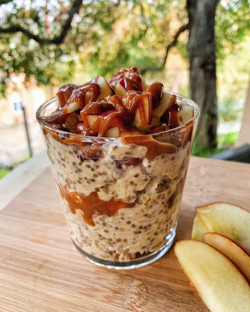 Caramel Apple Overnight Oats
