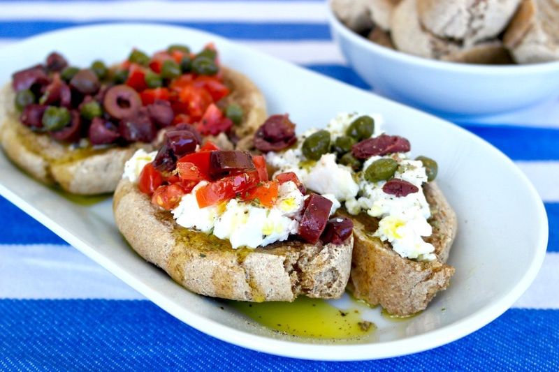 Paximadi with Olive Oil and Tomatoes