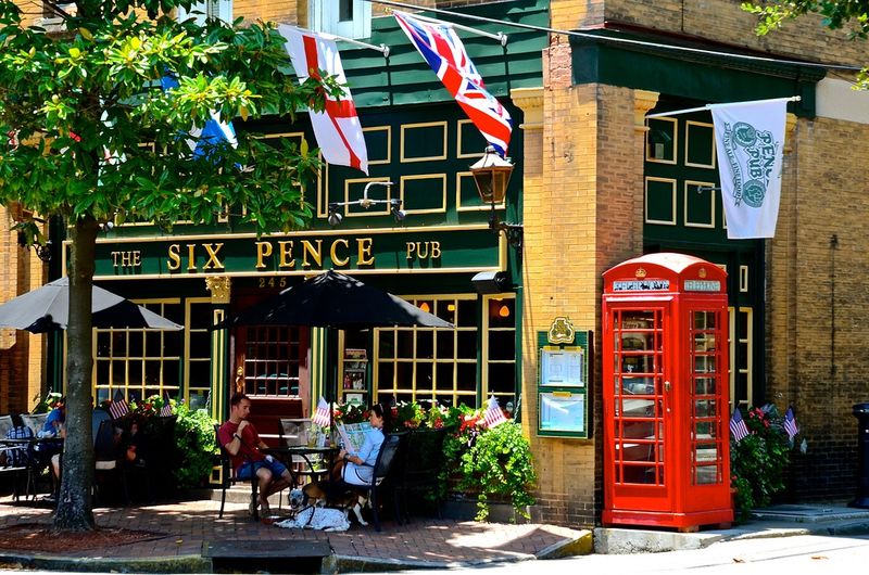 Six Pence Pub