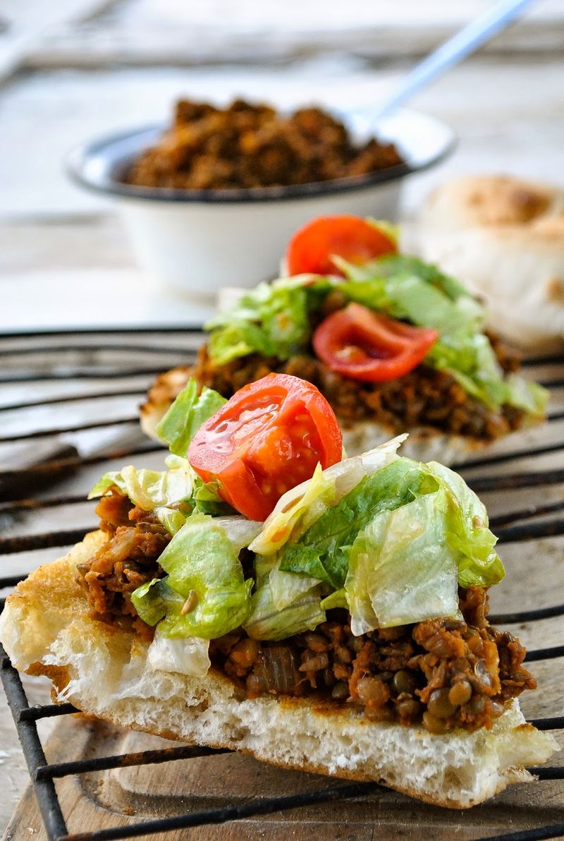 Lentil and Roasted Red Pepper Sandwich