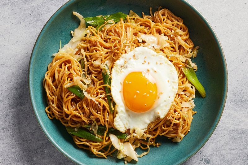 Egg Fried Noodles with Vegetables