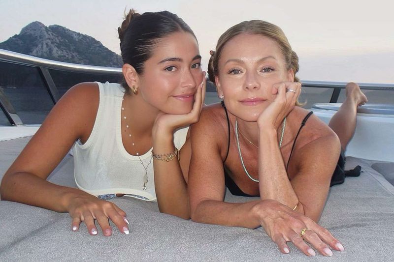 Kelly Ripa and Lola Consuelos