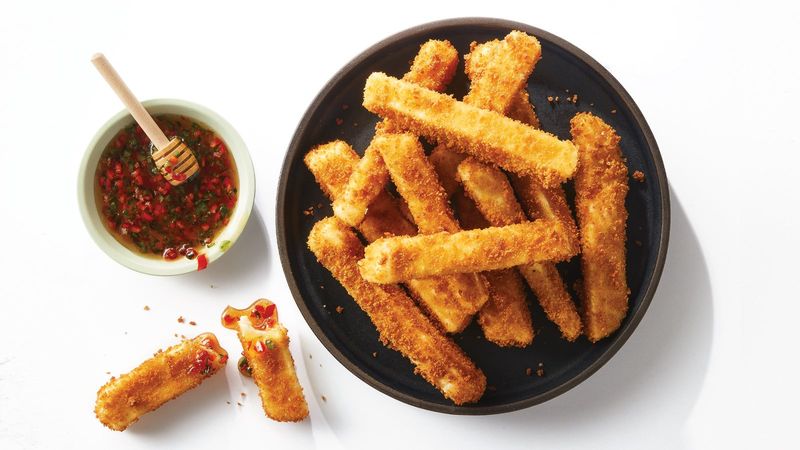 Halloumi Fries with Chili Dipping Sauce