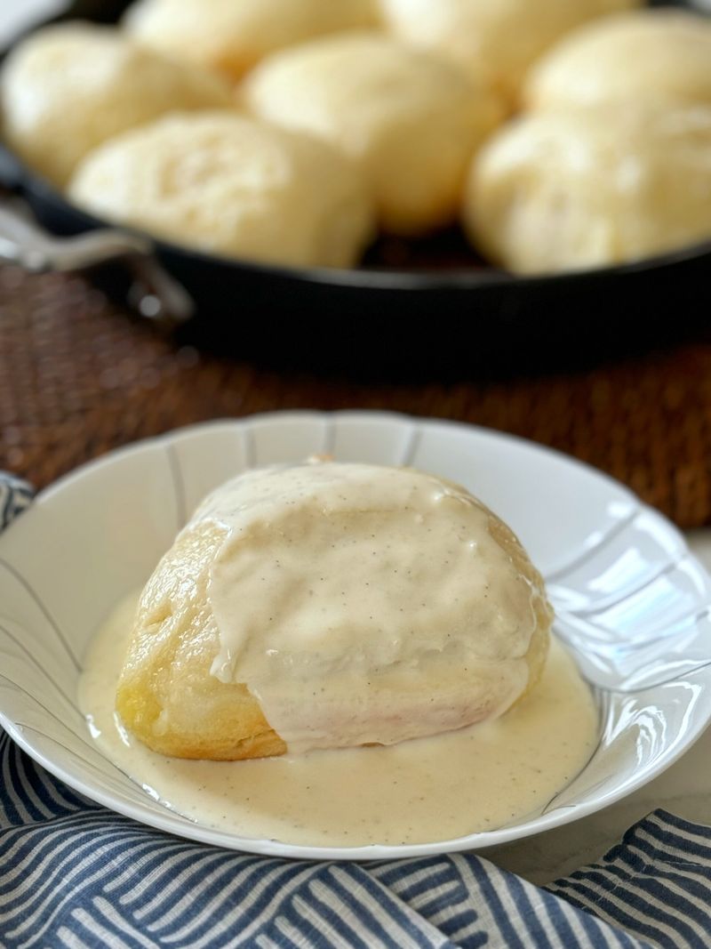 Dampfnudeln - Fluffy Steamed Sweet Dumplings