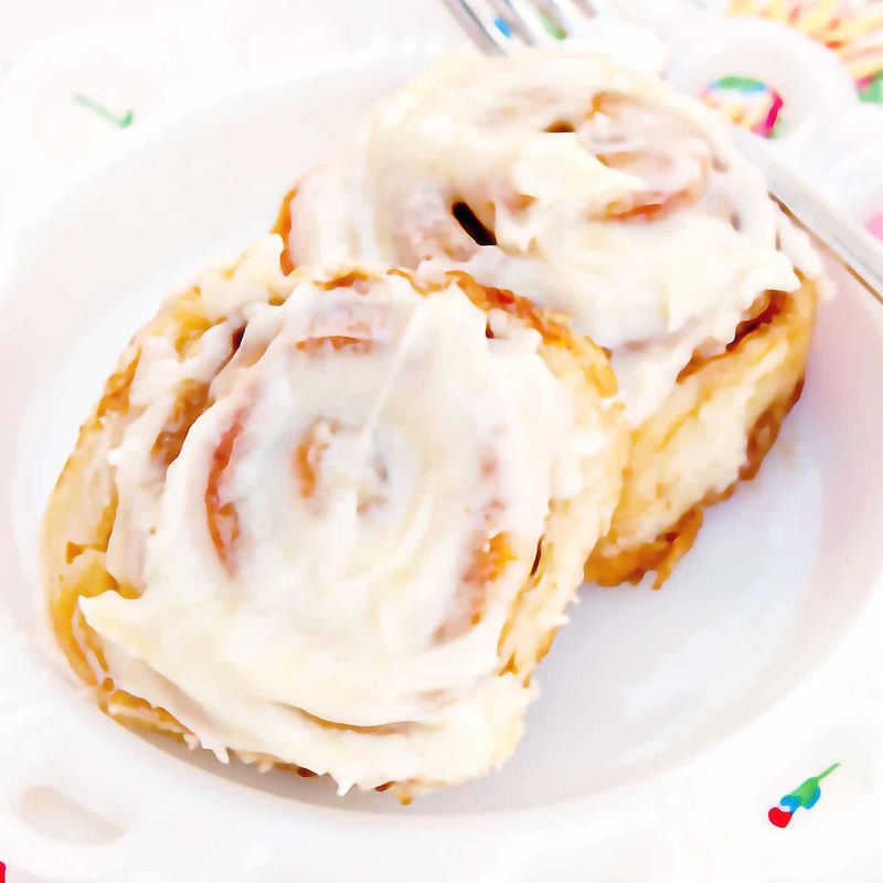 Copycat Cinnabon Classic Cinnamon Roll