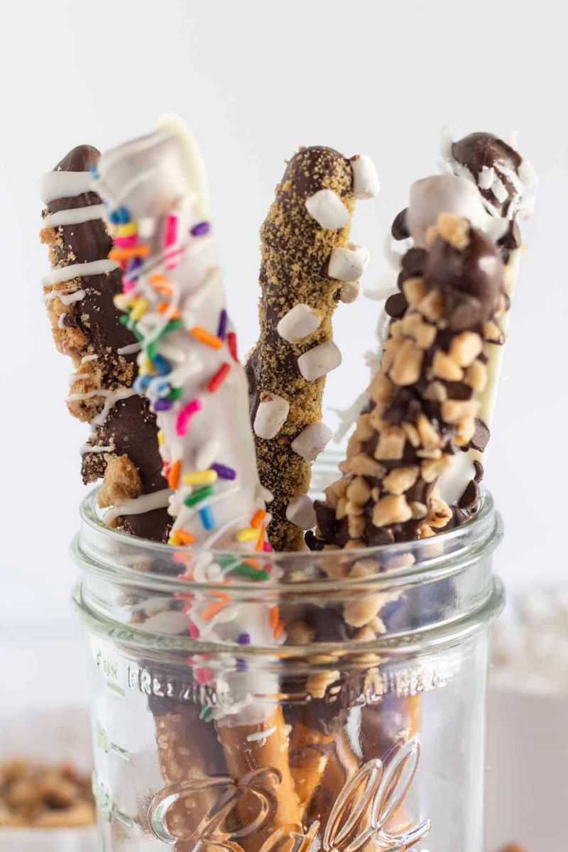 Chocolate-Dipped Pretzels