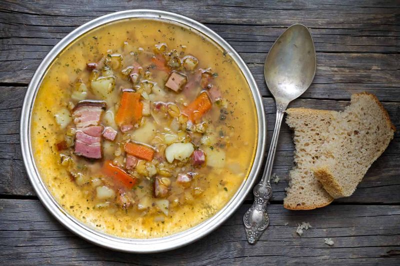 Grochowka (Pea Soup)