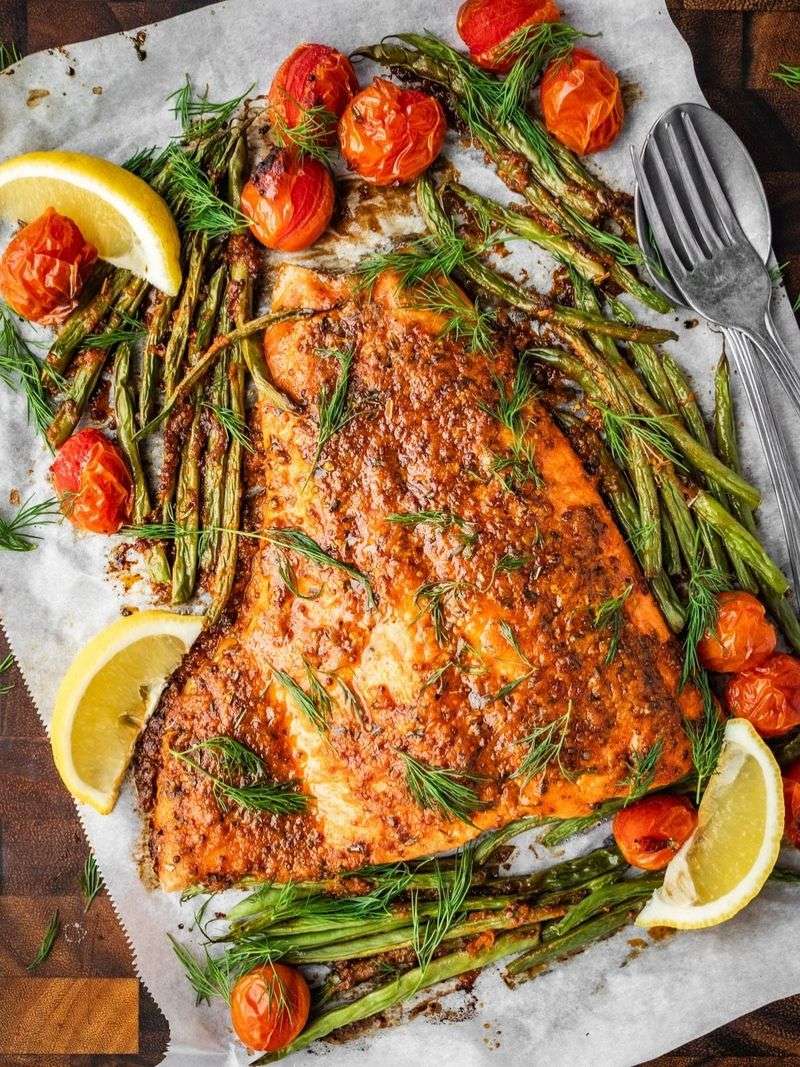 Baked Salmon With Herbs And Roasted Tomatoes