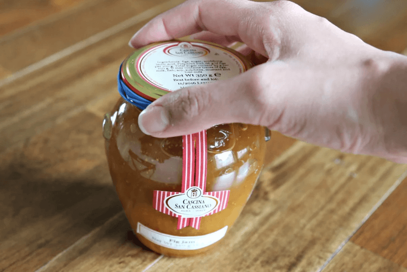 A Rubber Band Loosens Stubborn Jar Lids