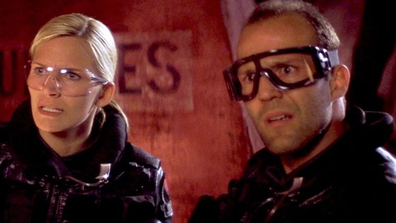 Ghosts of Mars (2001)