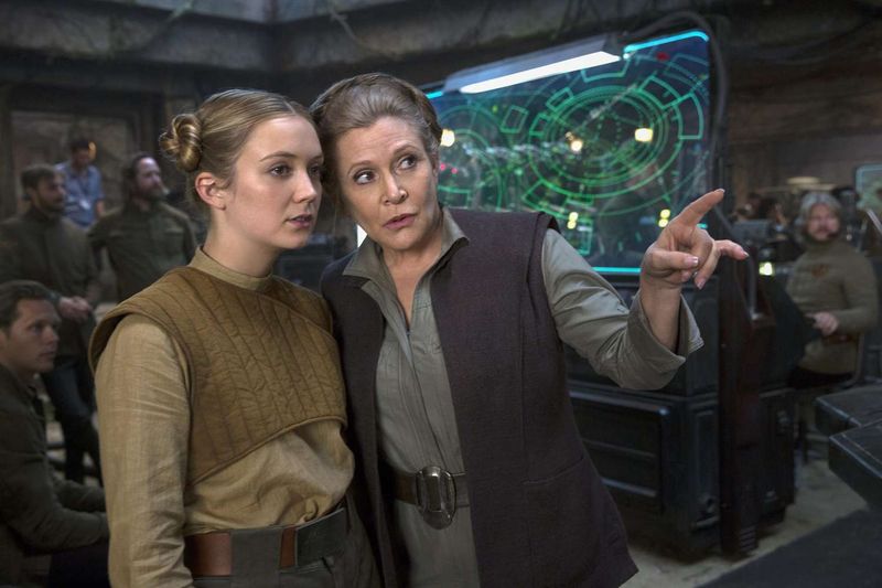 Carrie Fisher and Billie Lourd in Star Wars: The Force Awakens (2015)