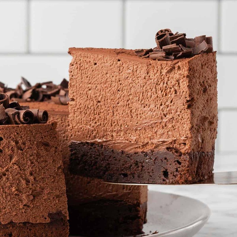 No-Bake Chocolate Mousse Cake