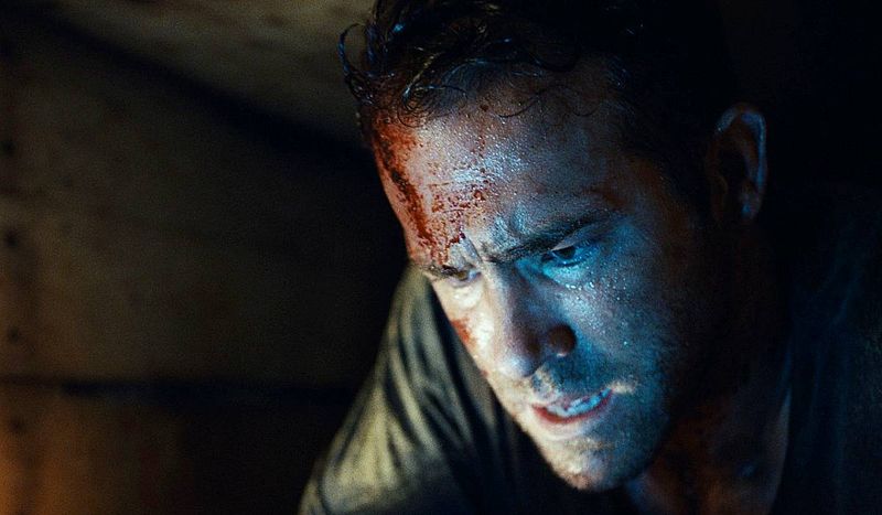Buried (2010)