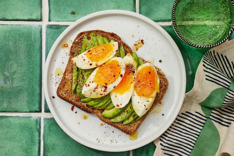 Hard Boiled Eggs with Avocado and Everything Bagel Seasoning